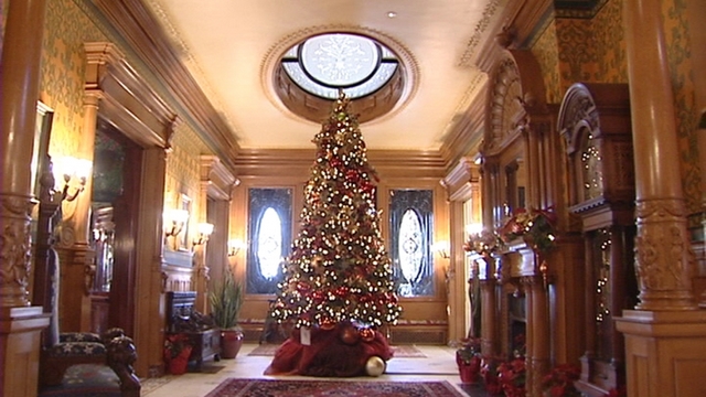 Governor's Mansion decorated for Christmas, open for tours