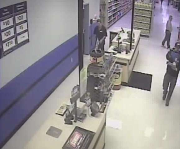 Man steals Nintendo Wii from a grandmother's shopping cart