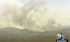 Huge Fire Closes Freeway, Forces Evacuations