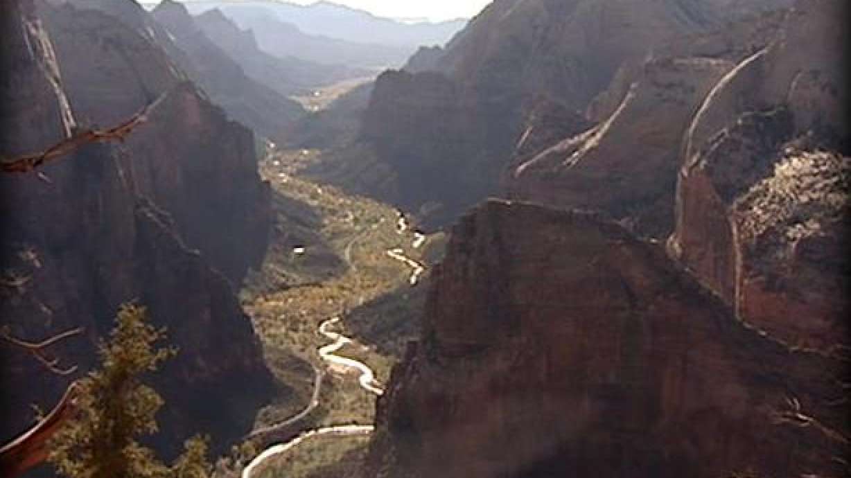 Wildfire Has Little Impact on Tourist Attractions