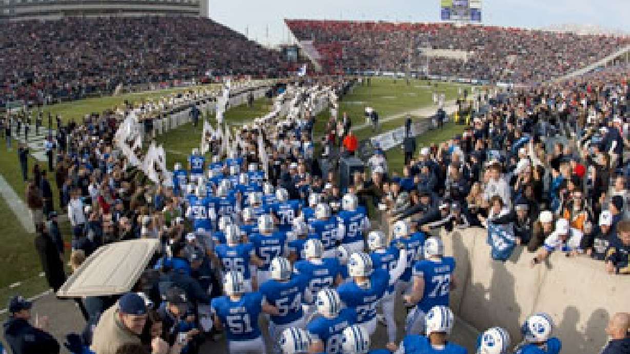 BYU to wear royal blue uniforms in Las Vegas