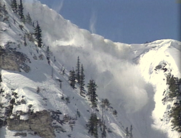 Center warns of avalanche danger