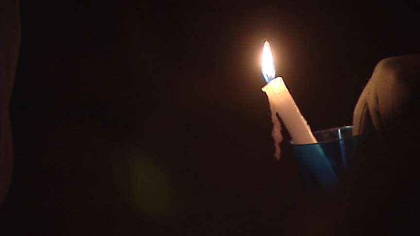 Husband of missing Utah mother attends Wash. vigil