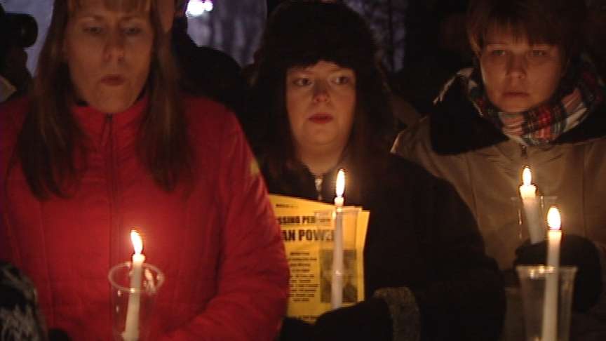 Husband of missing Utah mother attends Wash. vigil