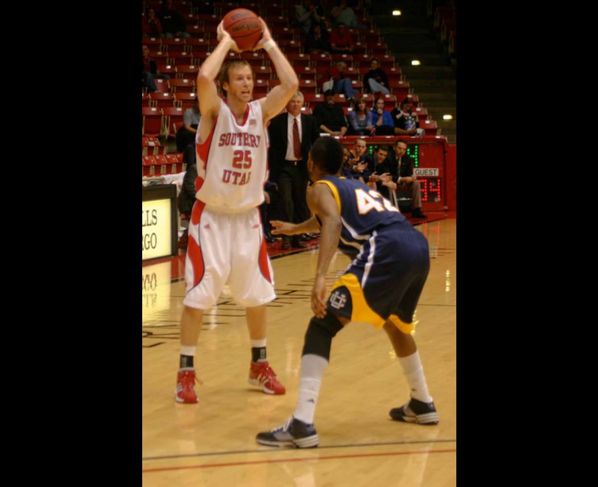 SUU guard Davis Baker scored 16 points against UC Riverside before fouling out.