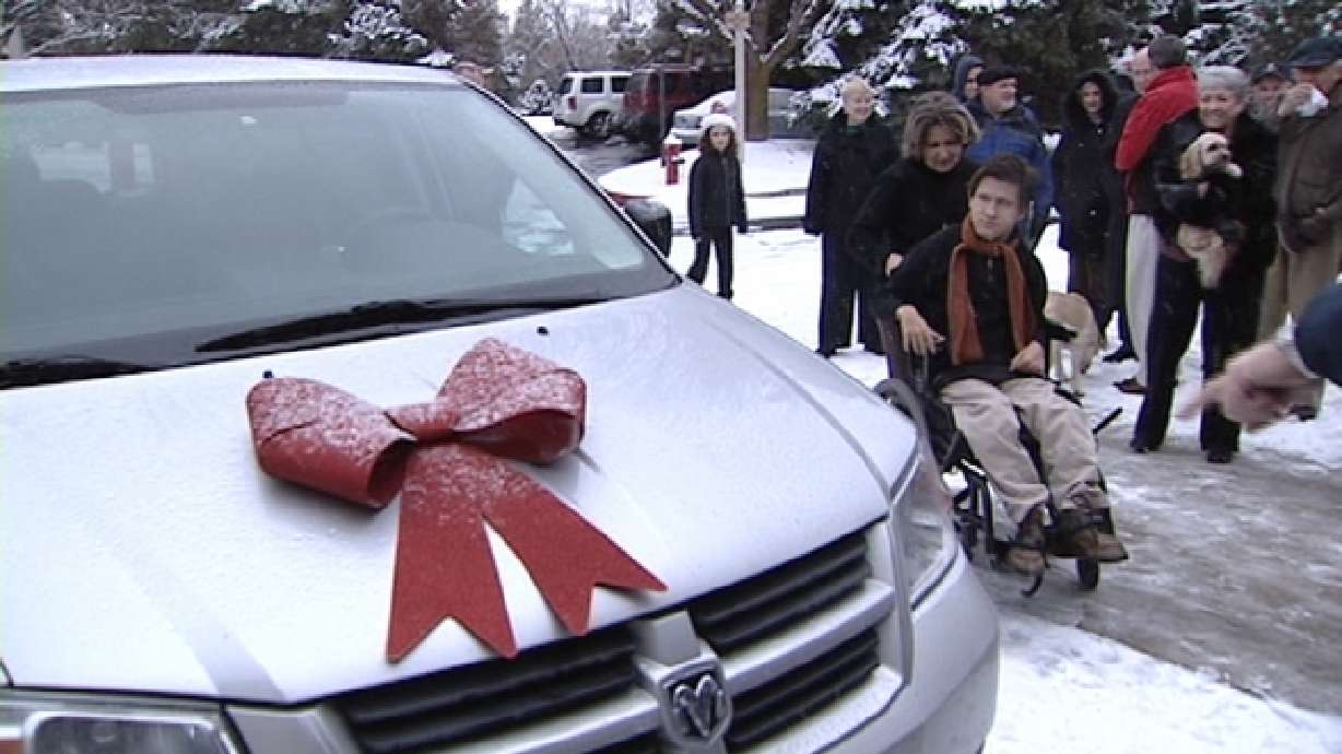 Neighbors give early Christmas present to Holladay resident
