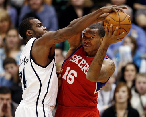 Williams, Boozer lead Jazz past skidding Sixers 
