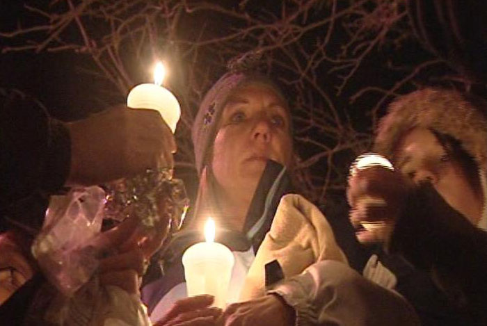 Delta holds candlelight vigil to remember fallen deputy