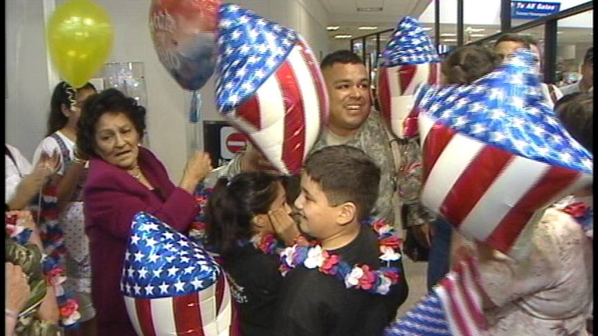 142nd Military Intelligence Soldiers Return from Iraq 