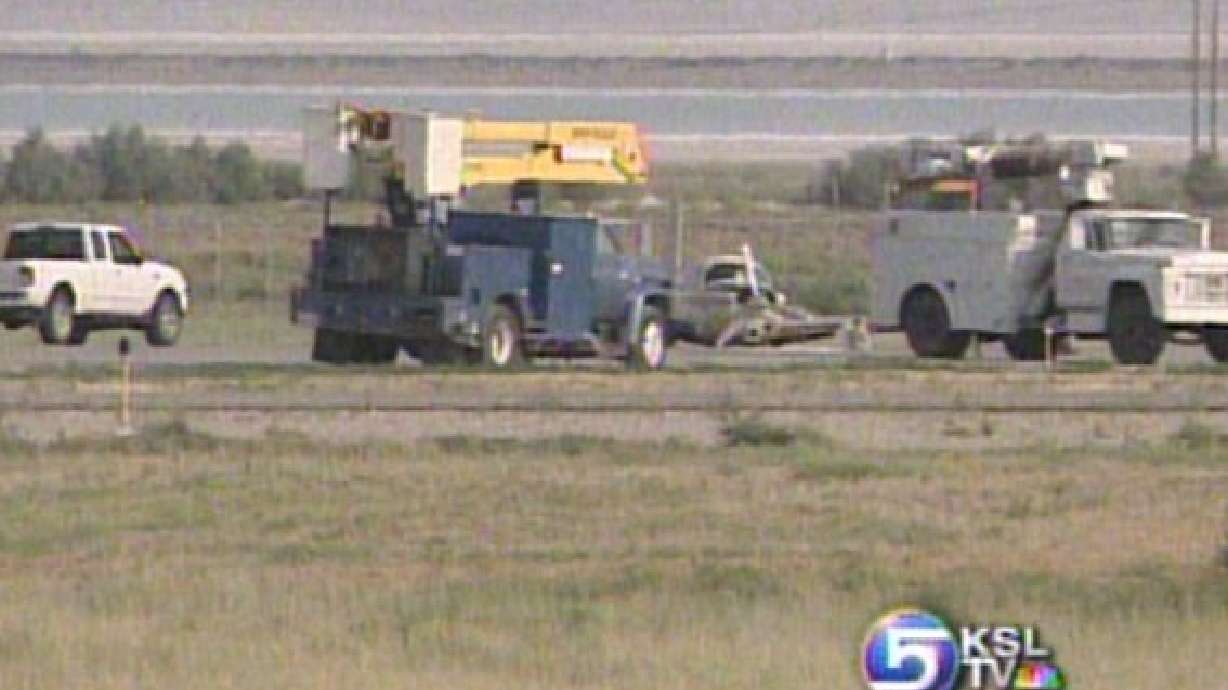 Plane Makes Belly Landing in Tooele