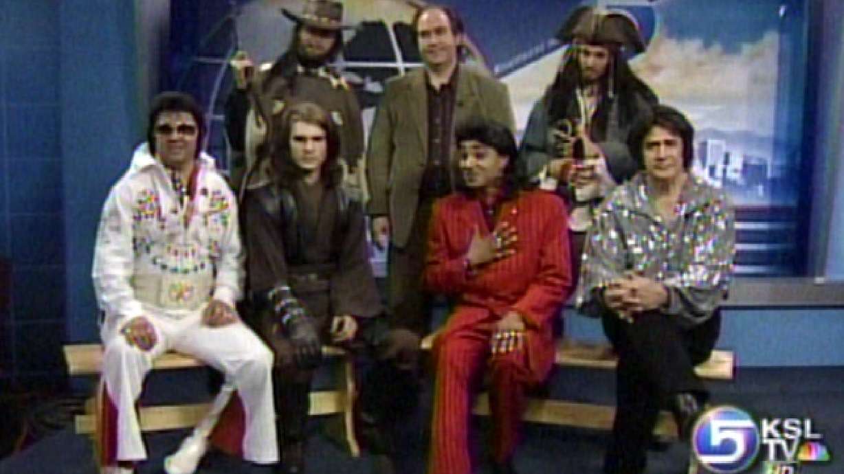 Celebrity Impersonators Accustomed to Second Looks