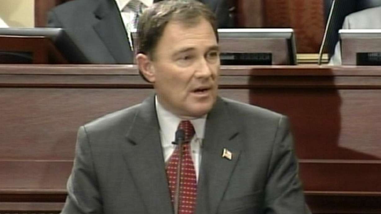 Criticism of Utah gov's fundraising grows