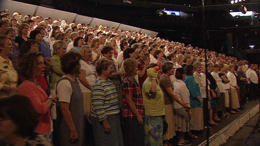 Tabernacle Choir Director Conducts Memphis Duck Walk for a Day