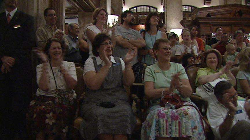 Tabernacle Choir Director Conducts Memphis Duck Walk for a Day