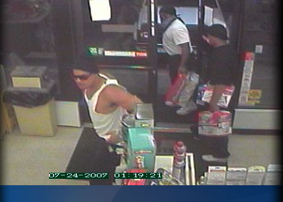 Police Release Pictures of Convenience Store Robbery