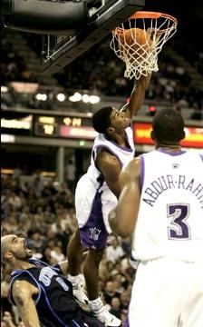 Jazz sign former UVSC guard Ronnie Price