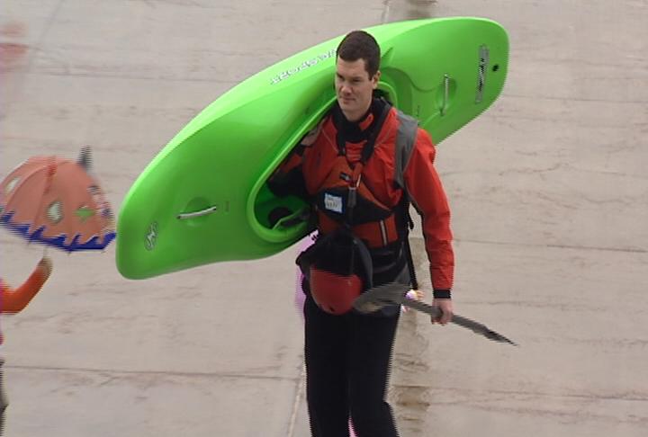 Outdoors enthusiasts rally for river-use rights