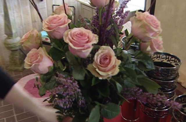 Americans spending less on Valentine's Day, but spending nonetheless