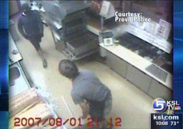 Police Searching for Quiznos Robber