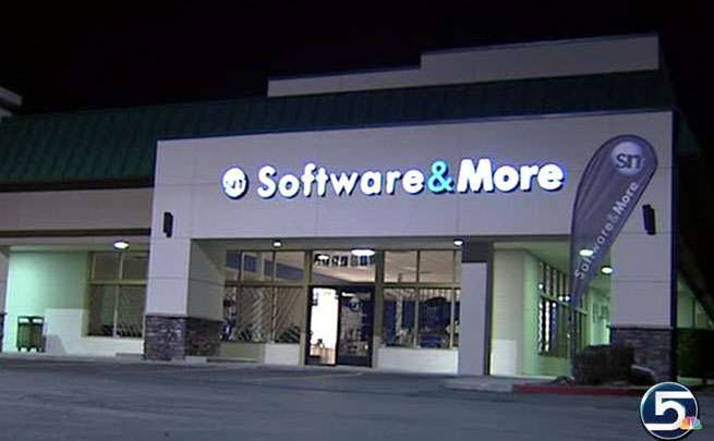 Witness scares off burglars; loot left in car