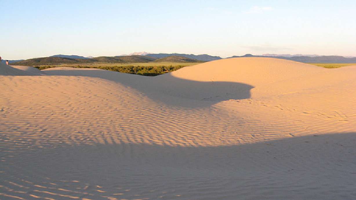 BLM to discuss fee hikes at Little Sahara complex