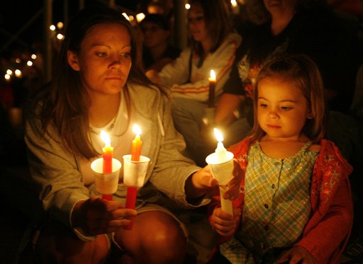 Candlelight Vigil Held for Trapped Miners