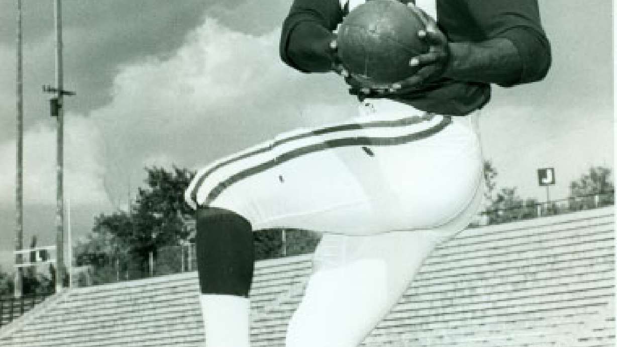 Former Utah State football great Altie Taylor passes away