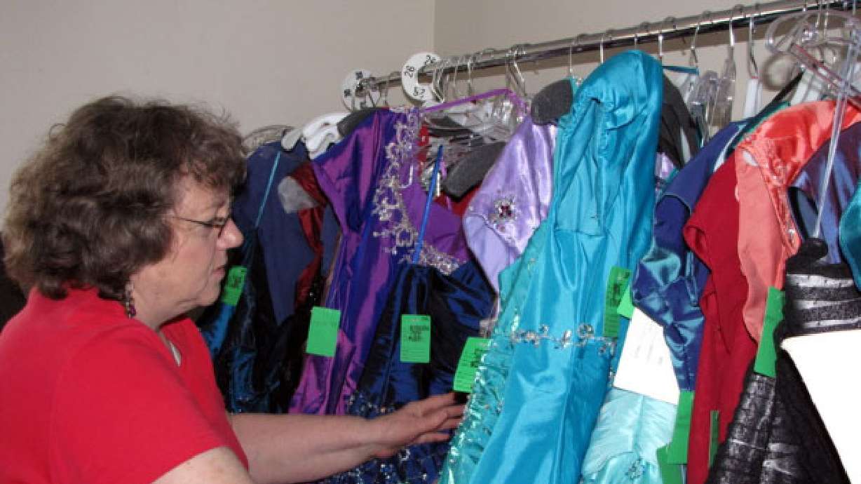 Utah retailers: Modesty and prom gowns don't have to clash