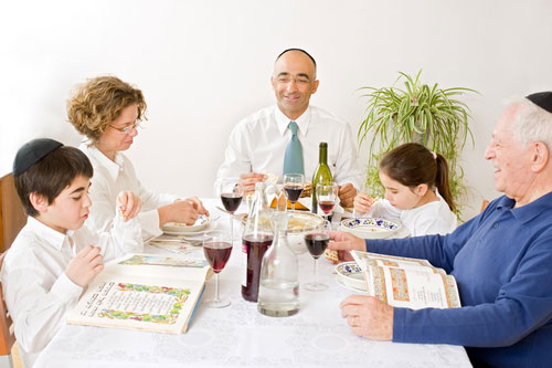 Utah Latter-day Saints mark Passover holiday with Seder