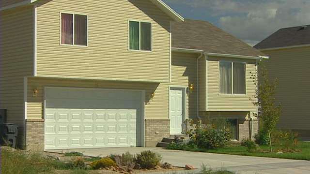 Man Convicted of Hiring Hit Men Sues his Lawyers