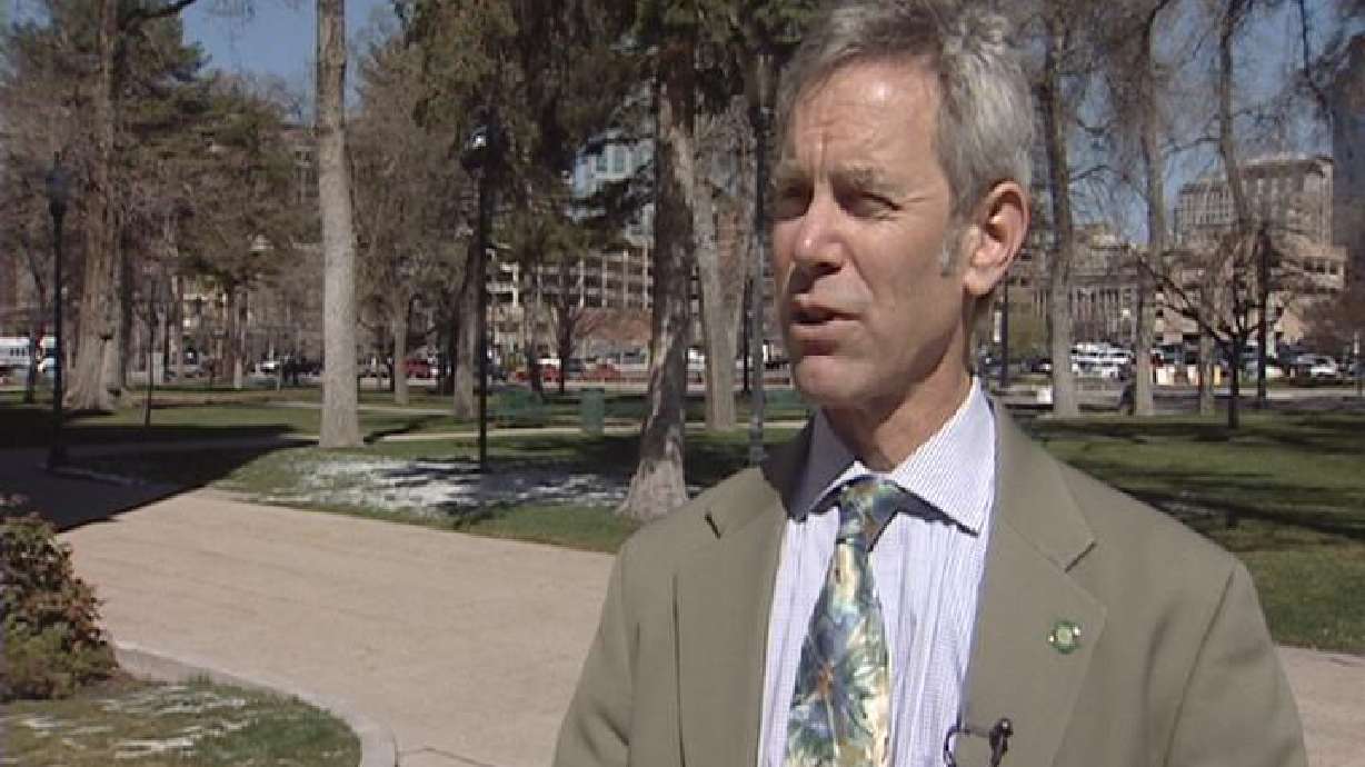 Mayor calls immigration hate mail insulting, anti-American