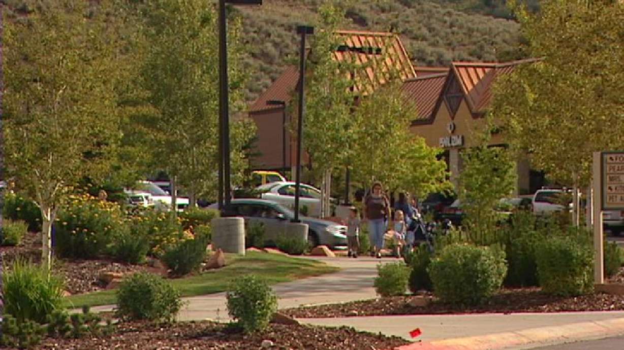 Pair Arrested for Shoplifting Discount Clothing