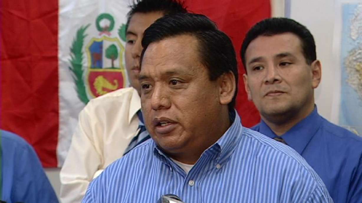 Peruvian Community Gathers Supplies for Quake Victims