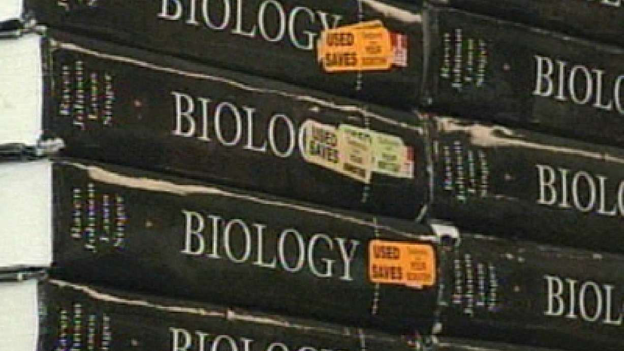 Smart Ways to Save Money on College Textbooks