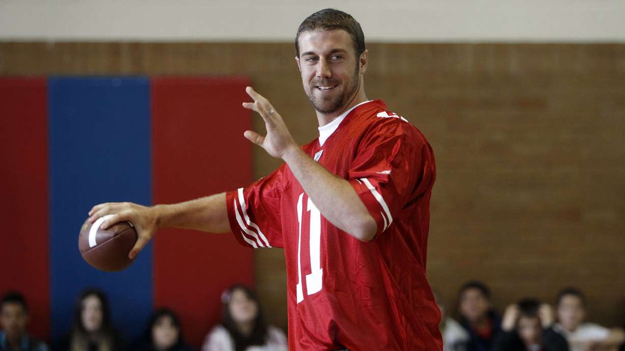 49ers QB Alex Smith visits students at Brockbank Jr. High