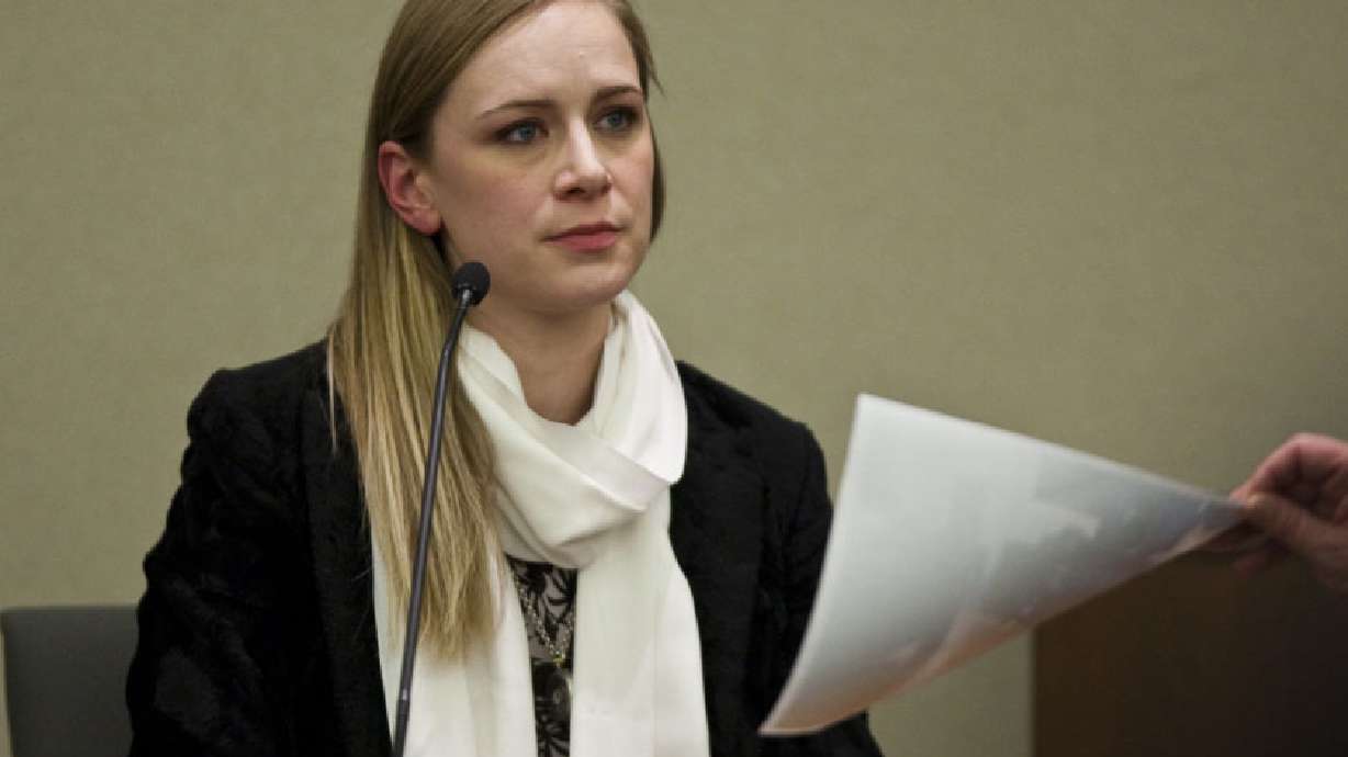 Woman testifies on behalf of husband in Wright murder trial