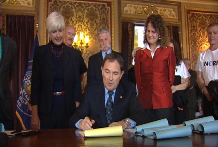 Gov. Gary Herbert signed nine bills aimed at combating prescription drug overdose in Utah