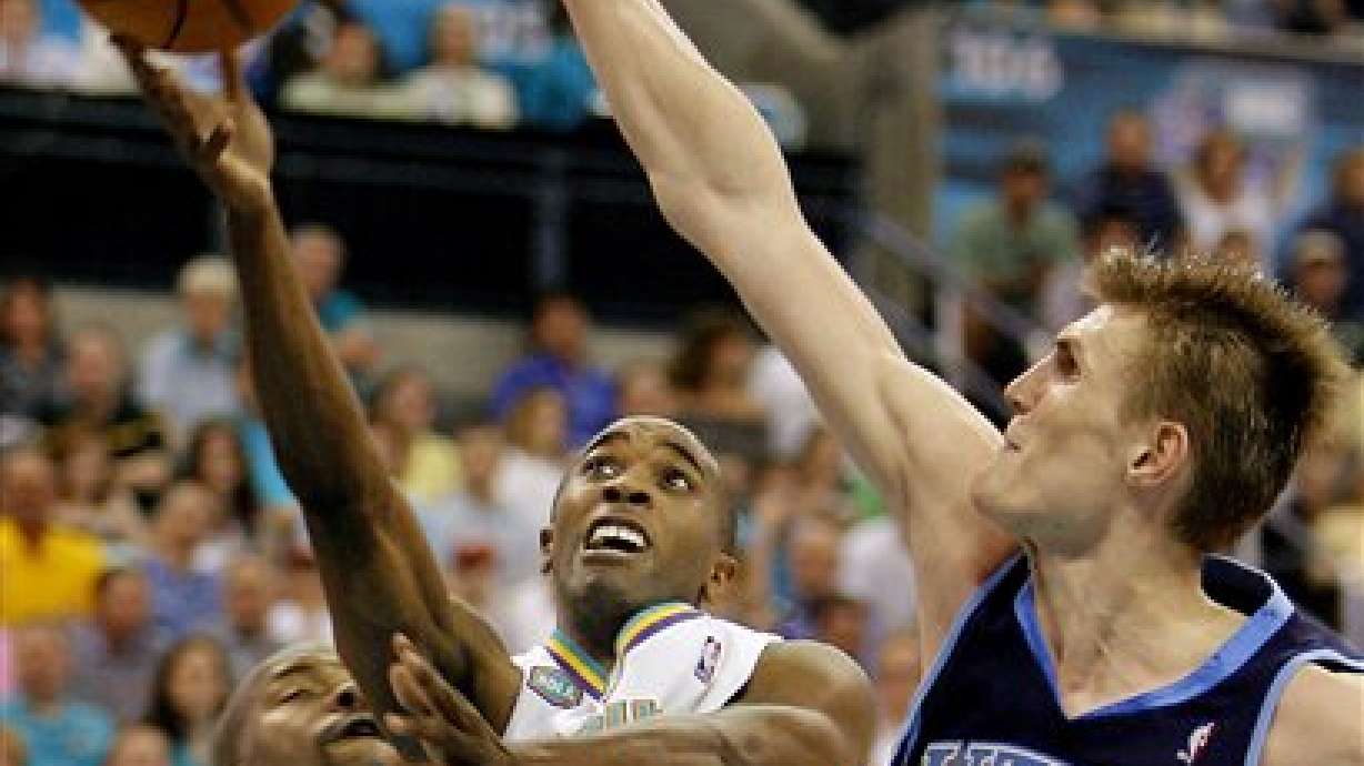 Jazz Stay Alive, Win 5th Straight