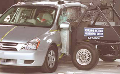 Kia Sedona Tops Mini-Van Crash Test Rankings