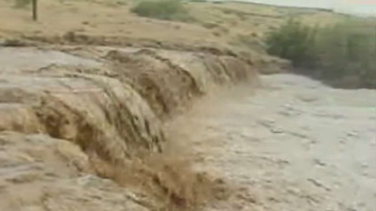 Heavy Rain Showers in Arizona Causes Flooding Near St. George