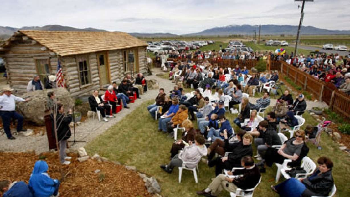 Osmond family dedicates cabin and museum to mother Olive