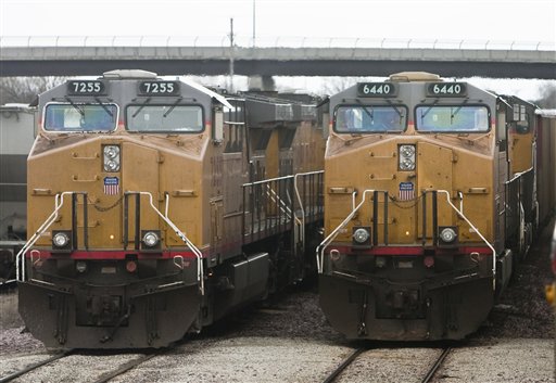 Union Pacific boosts dividend, capital spending
