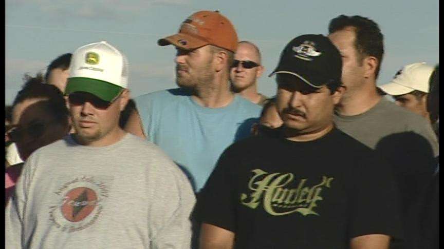 Sixth Hole Yields No Signs of Life for Trapped Miners