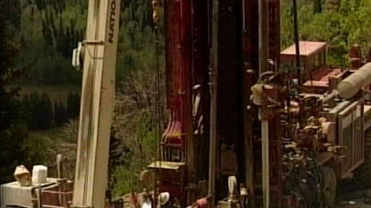 House Asked to Delay Probe of Mine