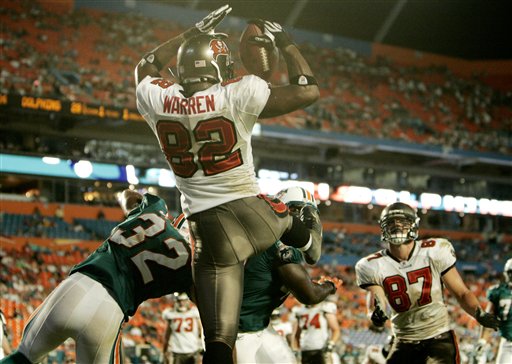 Beck throws two touchdowns in loss to Bucs