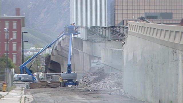 Crews demolish part of North Temple viaduct