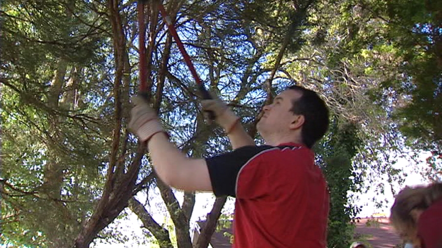 Real estate agents take day off to go RED