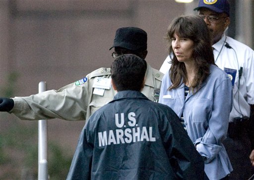 Suspect in Texas sect slayings pleads not guilty