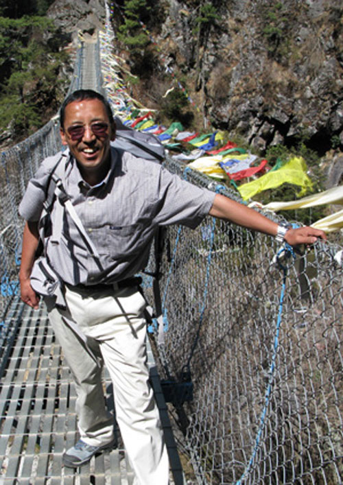 Salt Lake City Sherpa breaks own record for Everest climbs