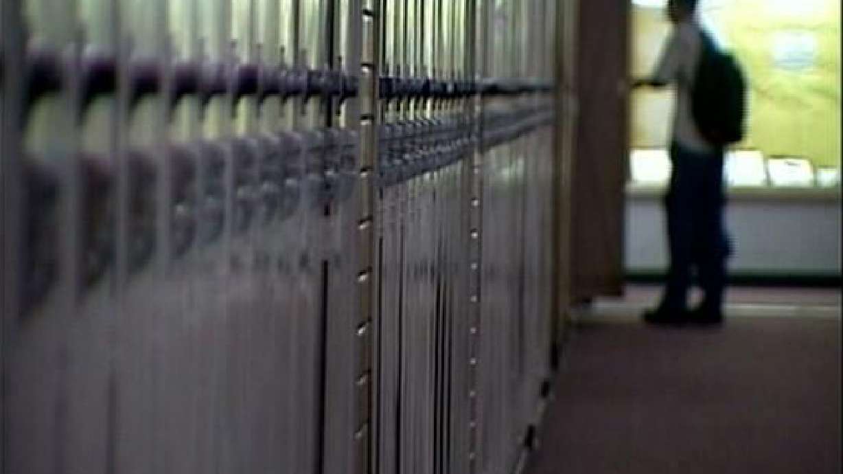 Schools helping freshmen to prevent dropouts later
